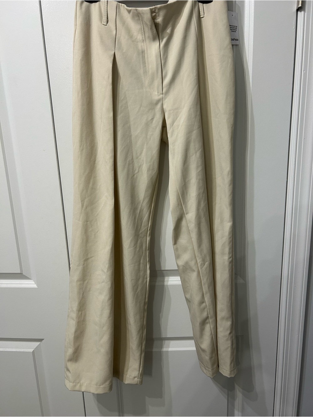 NWT Boohoo Cream Wide-Leg Women's Pants